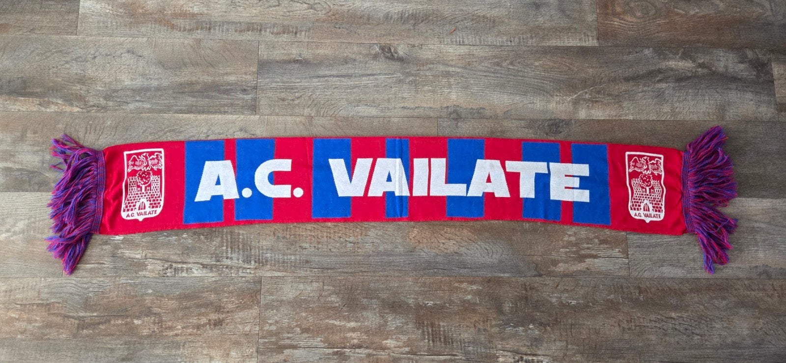 Sjaal AC Vailate, Verzamelen, Ophalen of Verzenden, Zo goed als nieuw, Buitenlandse clubs, Vaantje of Sjaal