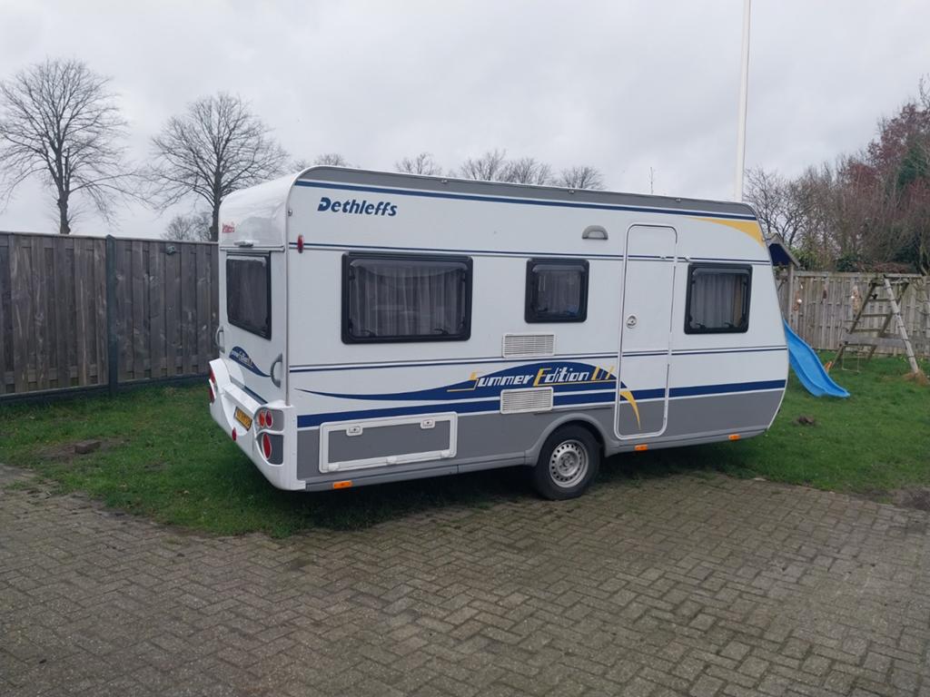 Dethleffs 430 db bj 07 airco tent, Caravans en Kamperen, Vast bed, Rondzit, 750 - 1000 kg, Particulier