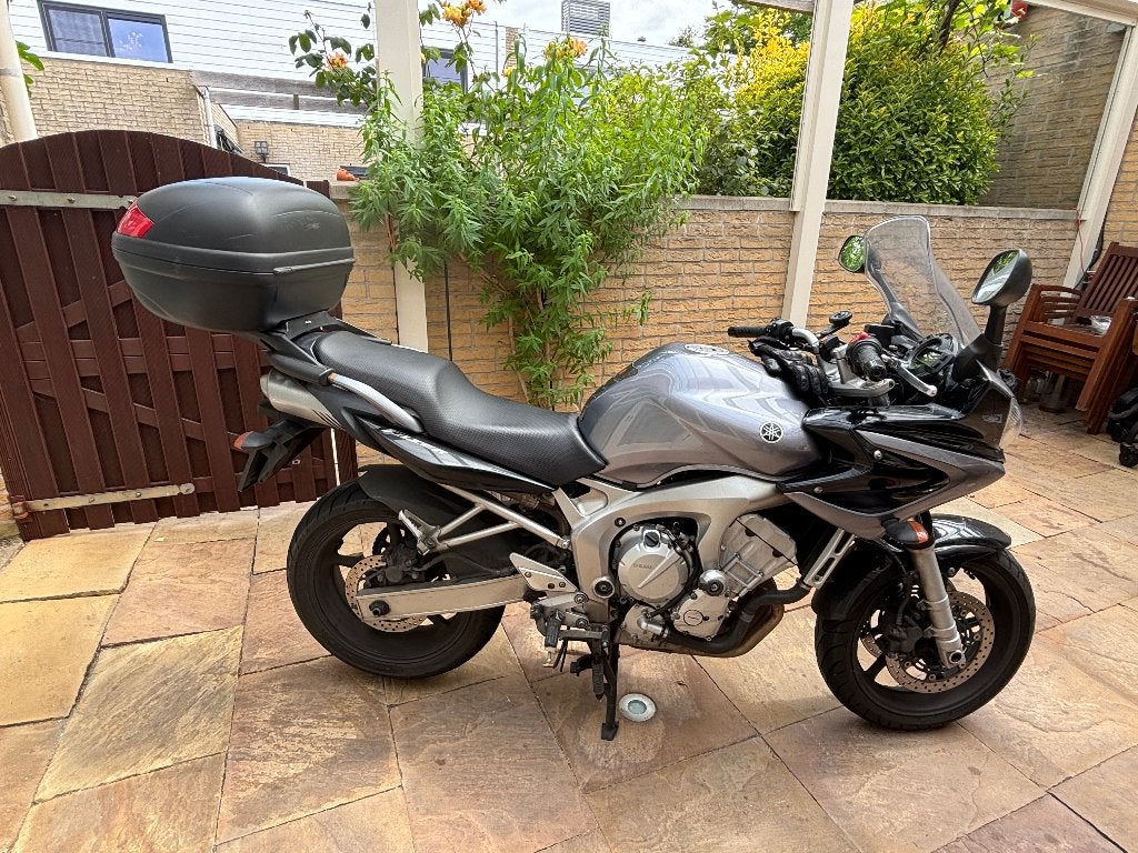 Yamaha FZ6 Fazer (2006)  Handvatverwarming & Topkoffer, Motoren, Motoren | Yamaha, Handvatverwarming, Occasion, 4 cilinders, Motorrijbewijs A