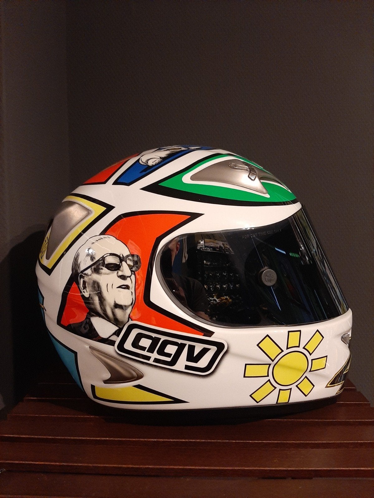 Valentino Rossi AGV Ti-Tech Milo Manara Mugello 2006 + boek, Motoren, Ophalen of Verzenden, Tweedehands, Integraalhelm, AGV