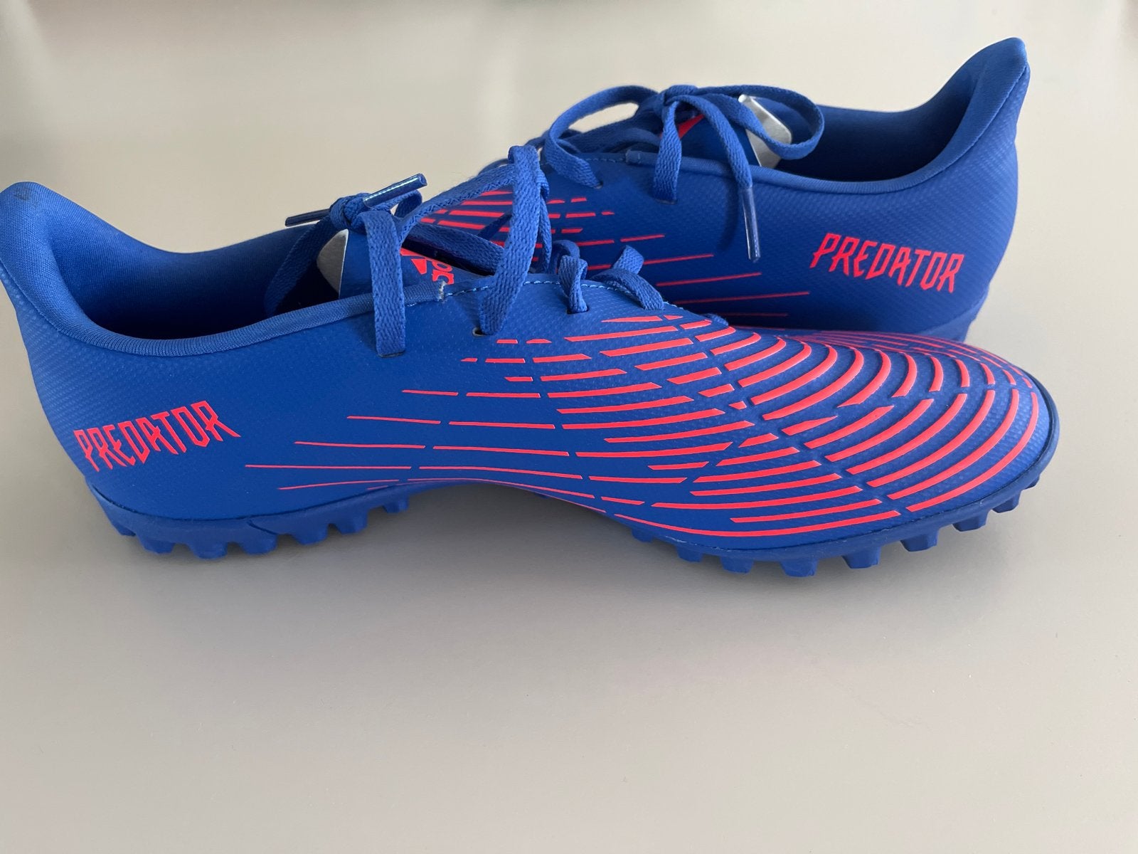 Adidas Predator voetbalschoenen - Nieuwmaat 43,5, Ophalen of Verzenden, Nieuw, Schoenen