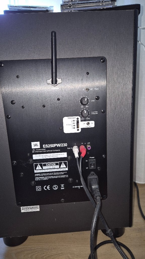 subwoofer JBL 250PW/230, Afstandsbediening, Zo goed als nieuw, Ophalen, 150 watt of meer