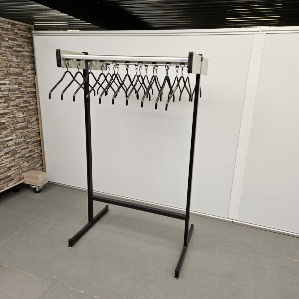 Overtoom kapstok - 172x104x110 cm, Niet ingevuld, Gebruikt, Niet ingevuld, Niet ingevuld