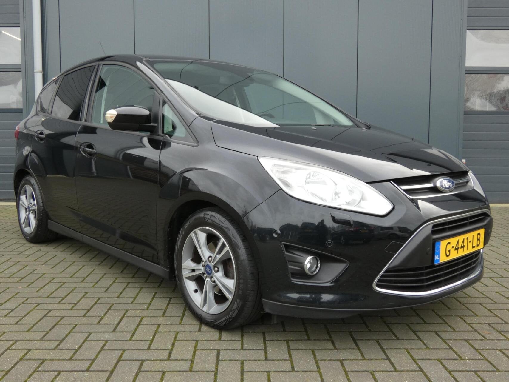 Ford C-Max 1.0 EcoBoost 125 PK Titanium| CLIMA| PDC | WINTER, Auto's, Voorwielaandrijving, Euro 5, Gebruikt, Zwart