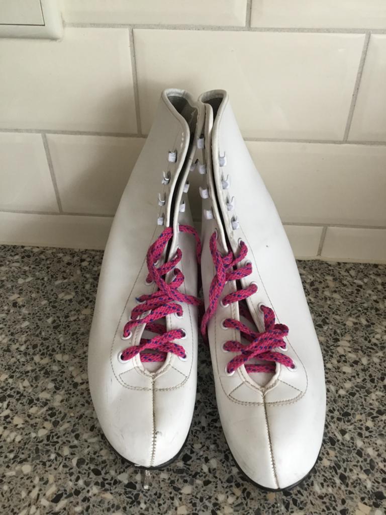 Witte kunstschaatsen met roze veters, Gebruikt, Kunstschaatsen, Ophalen, Overige merken