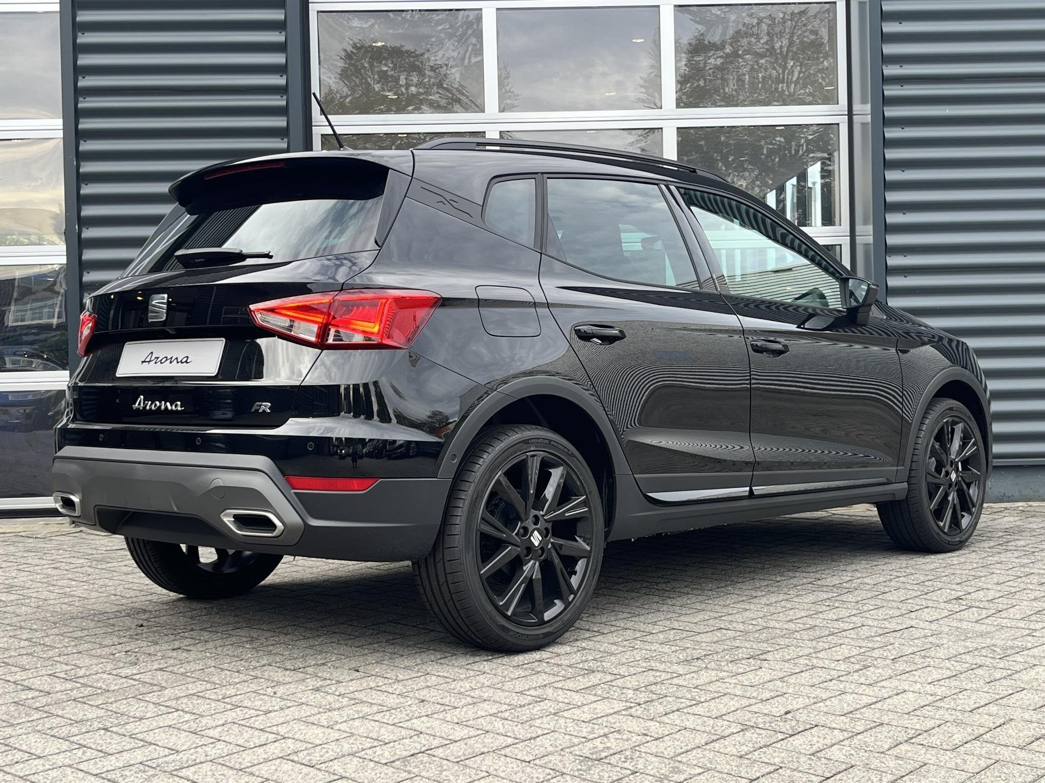SEAT Arona 1.0 EcoTSI FR Business Connect 95 PK | LED Koplam, Auto's, Seat, Voorwielaandrijving, 95 pk, Alcantara, Zwart