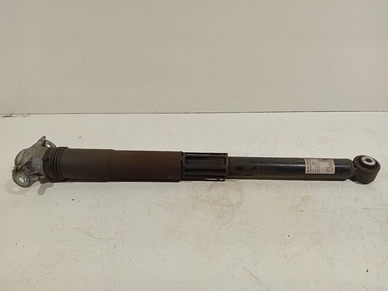 Schokbreker rechts achter Volkswagen Golf, Onderdelen@venauto.nl, Van der Ven Autorecycling B.V., Gebruikt, Ettenseweg 76, 4706 PB Roosendaal, The Netherlands