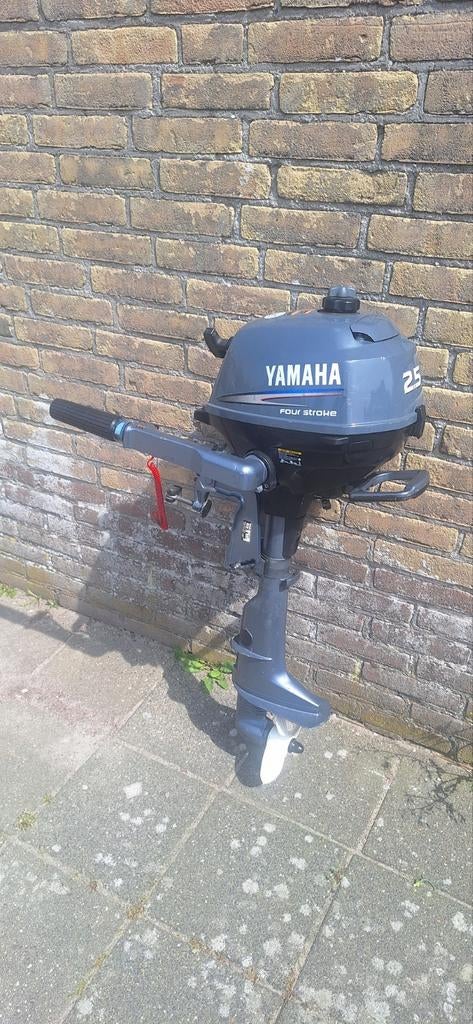 Yamaha 2,5 pk 4takt en yamaha 4 pk 2takt, Watersport en Boten, Buiten- en Binnenboordmotoren, Ophalen, Benzine, Minder dan 5 pk