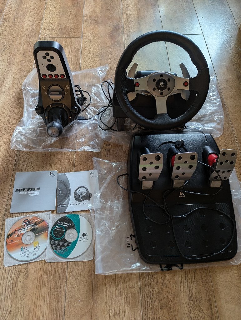 Complete Logitech G25, 1 speler, Racen en Vliegen, Ophalen of Verzenden, Zo goed als nieuw