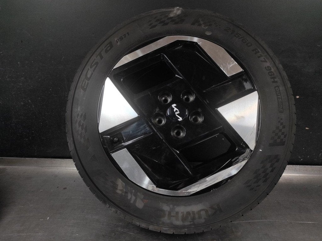 Velg + band Kia EV3 (215-60-R17), Banden en Velgen, 17 inch, Ophalen of Verzenden, Personenwagen