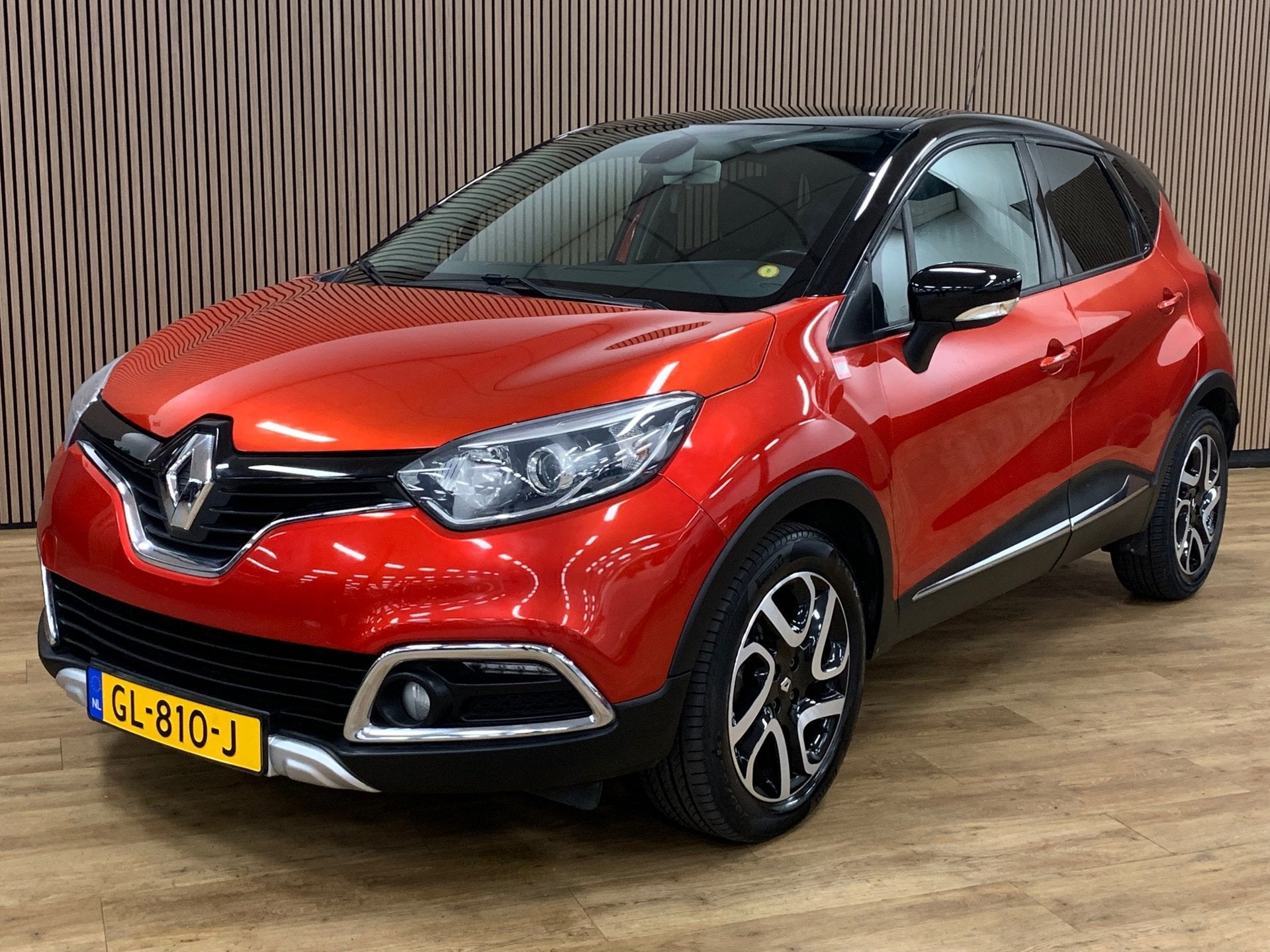 Renault Captur 1.2 TCe Helly Hansen|Automaat|36000KM|Navigat, Auto's, Zwart, 4 cilinders, SUV of Terreinwagen, Geïmporteerd