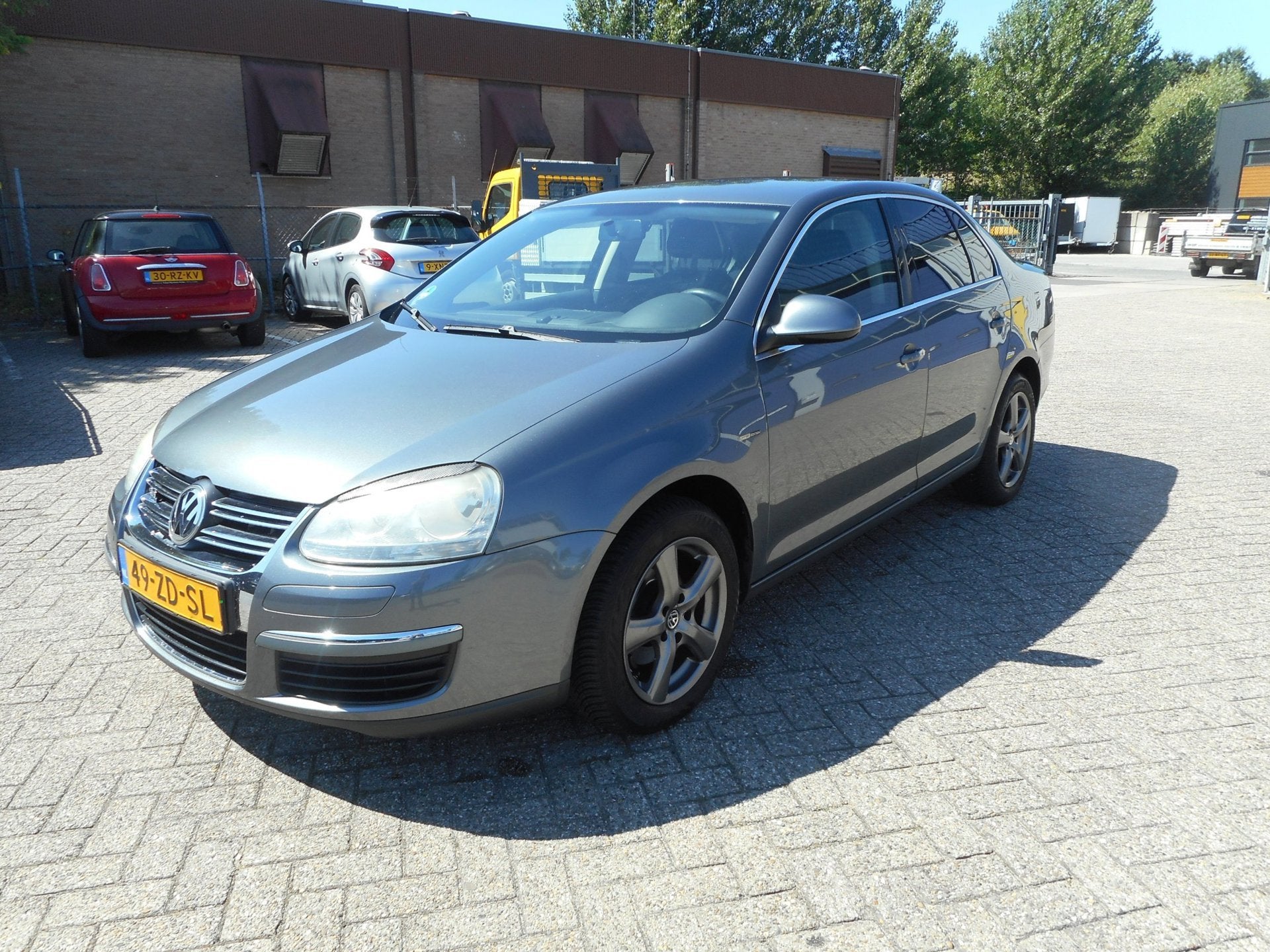 Volkswagen Jetta 1.6 Comfortline, Auto's, Voorwielaandrijving, Stof, Gebruikt, 4 cilinders