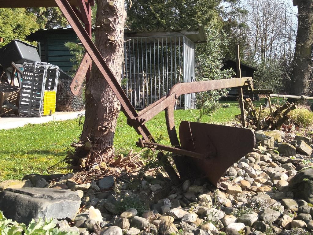 2 Antieke ploegen, Antiek en Kunst, Antiek | Gereedschap en Instrumenten, Ophalen