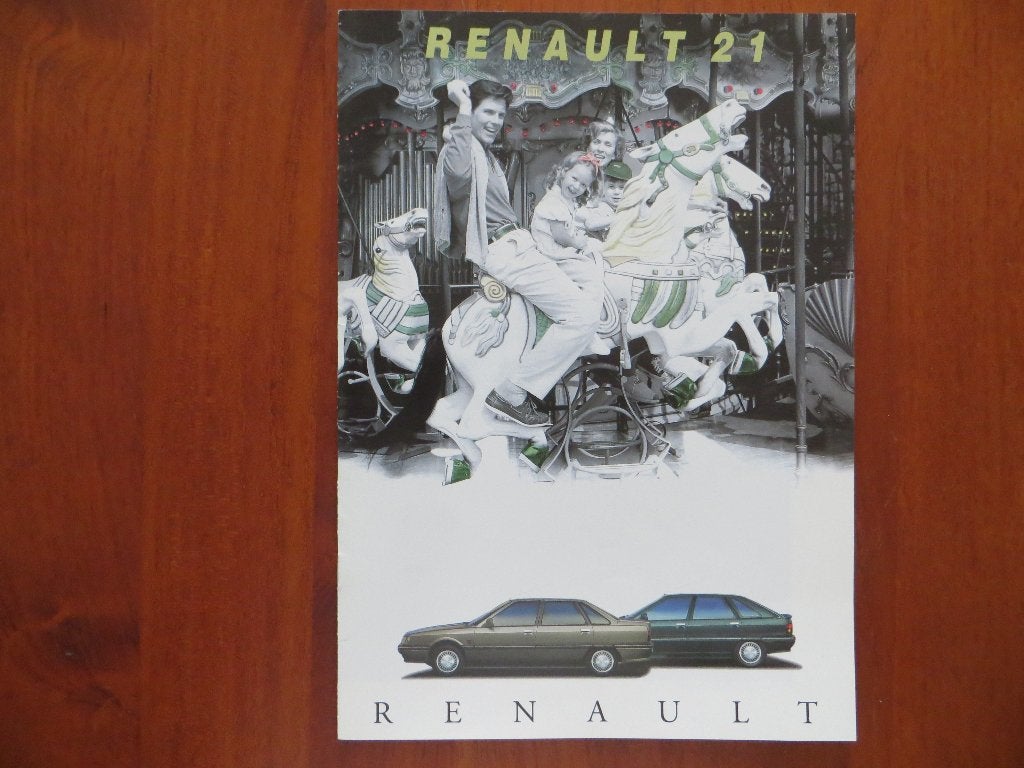Renault 21 (okt. 1993) Sedan en Hatchback, Symphonie, Europa, Ophalen of Verzenden, Nieuw, Renault