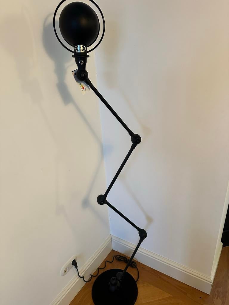 Jielde Loft 4-arm vloerlamp - Nieuw showroommodel mat zwart, Ophalen, Nieuw, Metaal, 150 tot 200 cm