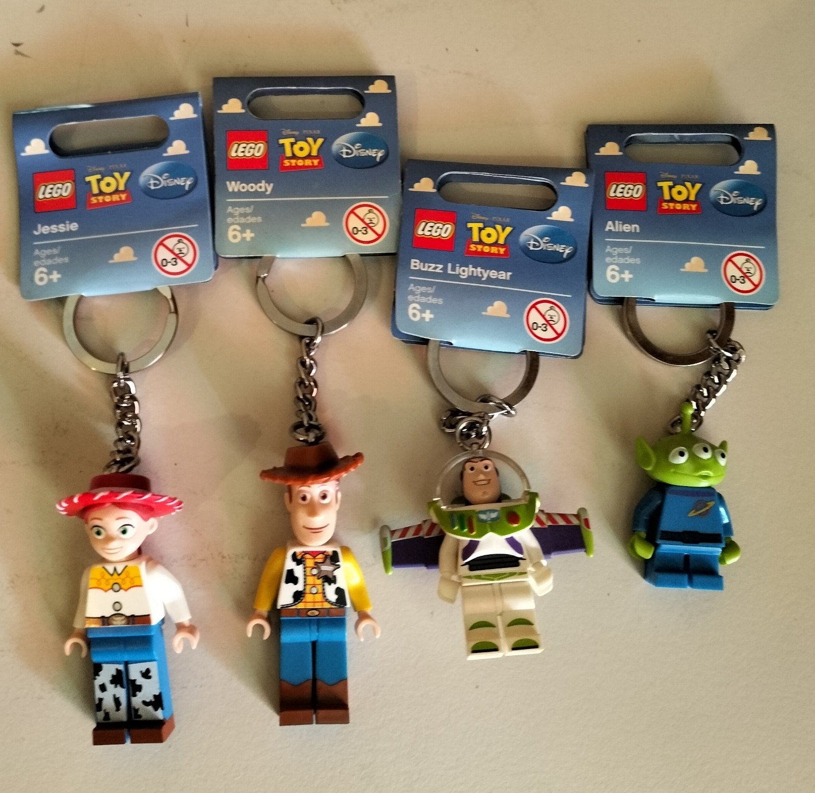 Lego Toy Story Sleutelhangers: Jessie, Woody, Buzz, Alien, Inclusief minifiguren, Overige thema's, Lego, Nieuw