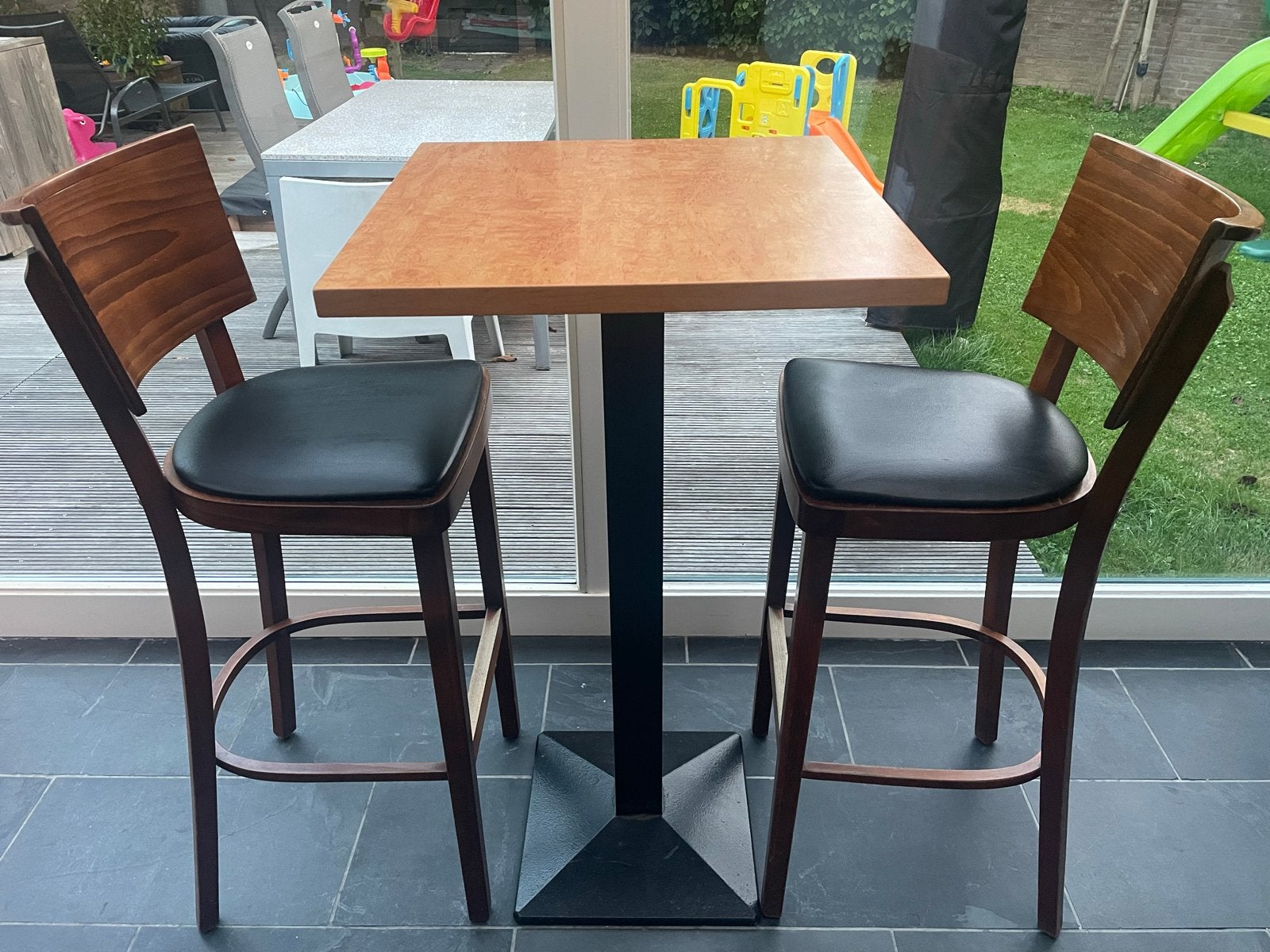 Bar set met 2 krukken, Ophalen, Gebruikt, Met voetsteun, 90 cm of meer
