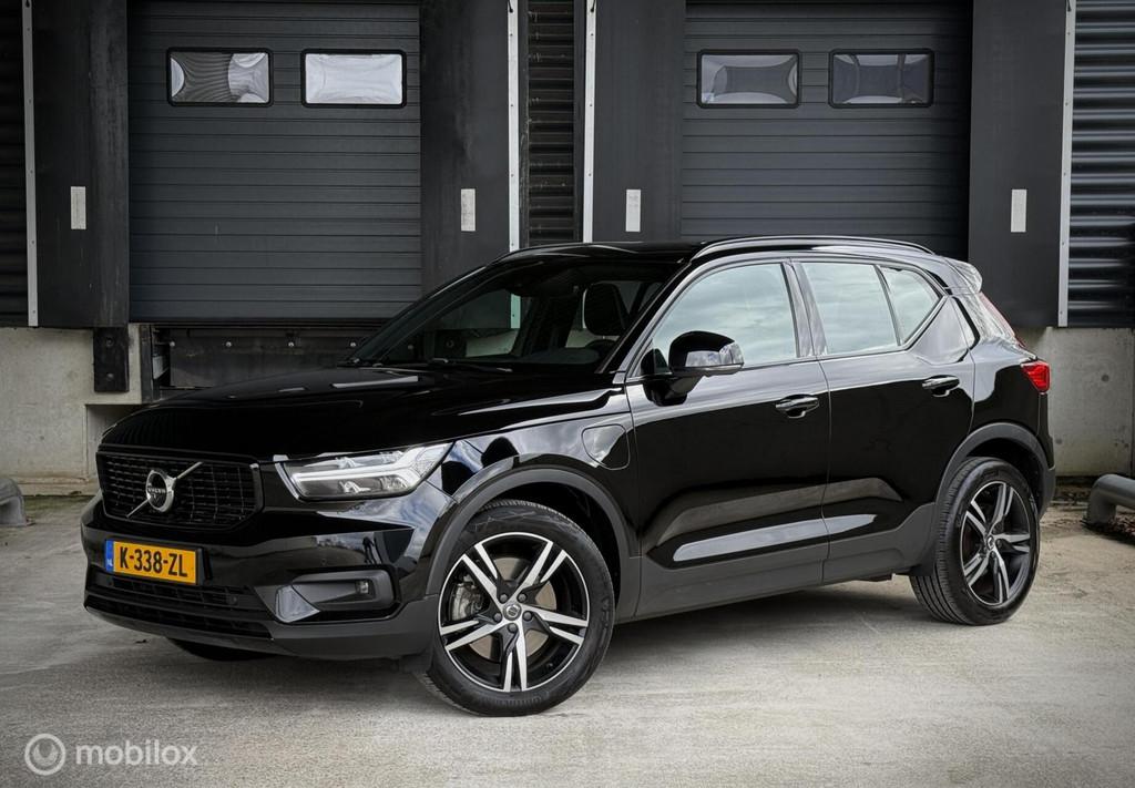 Volvo XC40 1.5 T5 Recharge R-Design|360|Trekhaak|ACC|, Adaptive Cruise Control, Zwart, Bedrijf, Hybride Elektrisch/Benzine