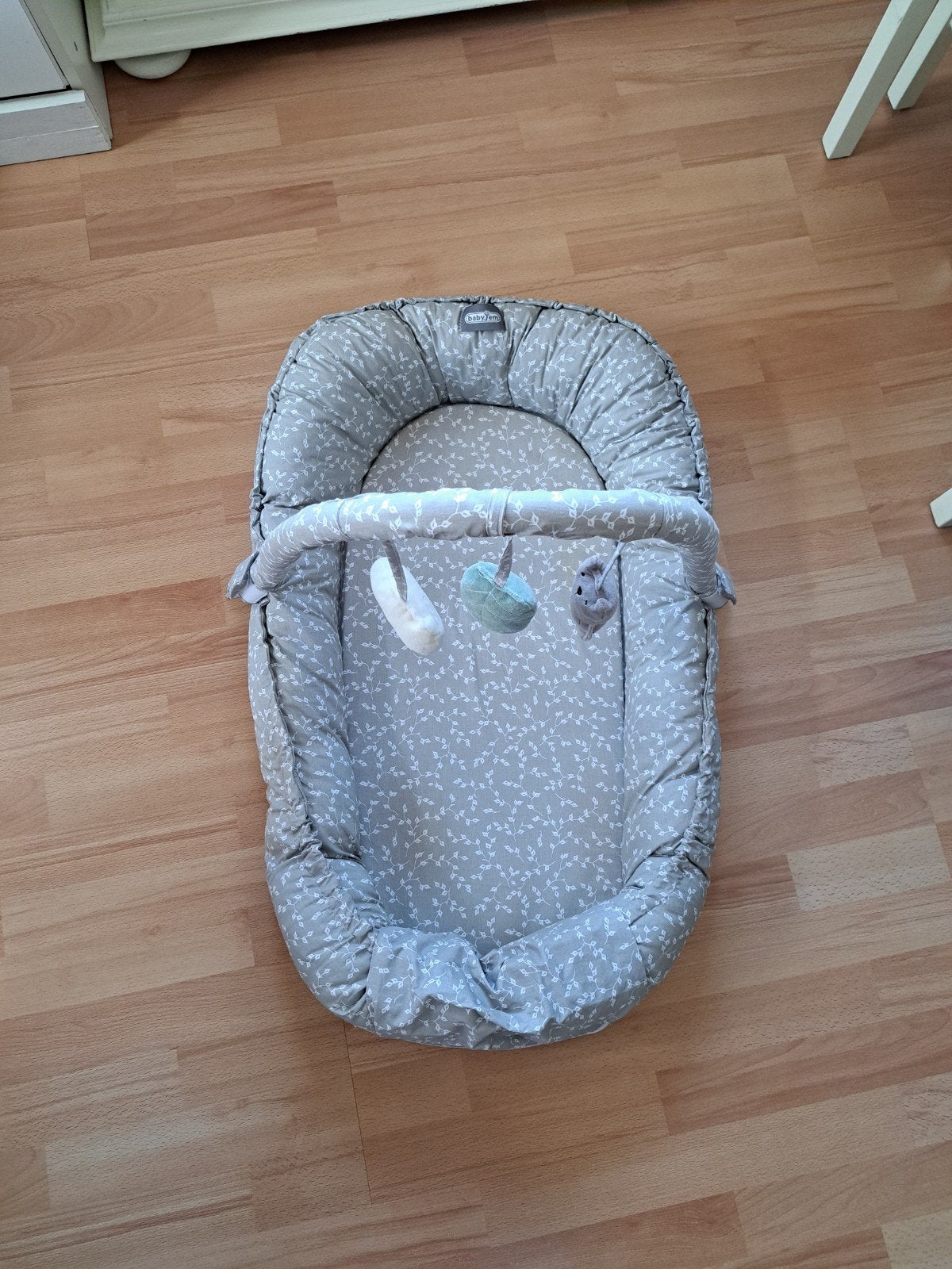 Babynest met speelboog en speeltjes - Babyjem, Ophalen of Verzenden, Zo goed als nieuw