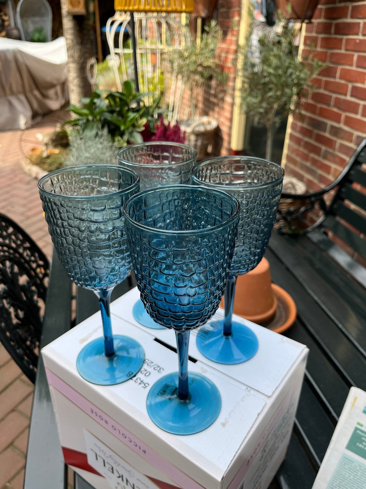 8 Nieuwe blauwe wijnglazen, Ophalen of Verzenden, Nieuw, Glas, Blauw