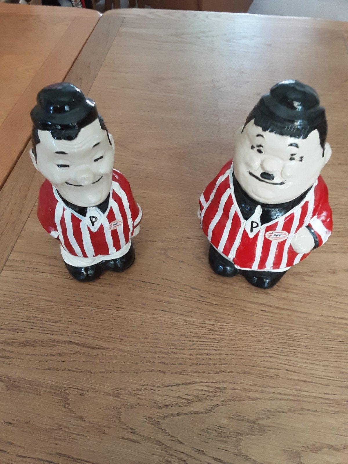 BEELDJES STAN LAUREL en Oliver HARDY T.E.A.B., Verzamelen, Beelden en Beeldjes, Ophalen of Verzenden, Zo goed als nieuw