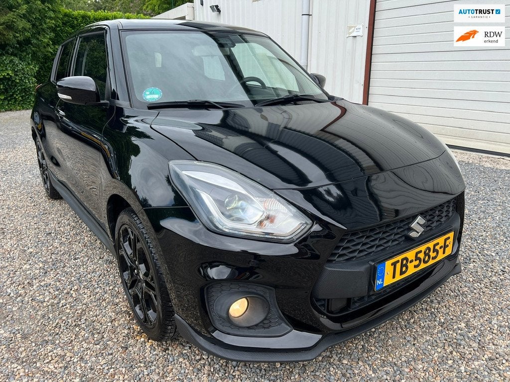 Suzuki Swift 1.4 Sport 140pk XENON.LINEASS.NAVI.CAM.NAP!, Stof, Gebruikt, 4 cilinders, Origineel Nederlands