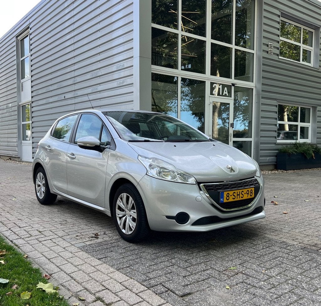 Peugeot 208 1.2 VTi Active Airco Nap, Auto's, Voorwielaandrijving, Euro 5, Gebruikt, 31 €/maand