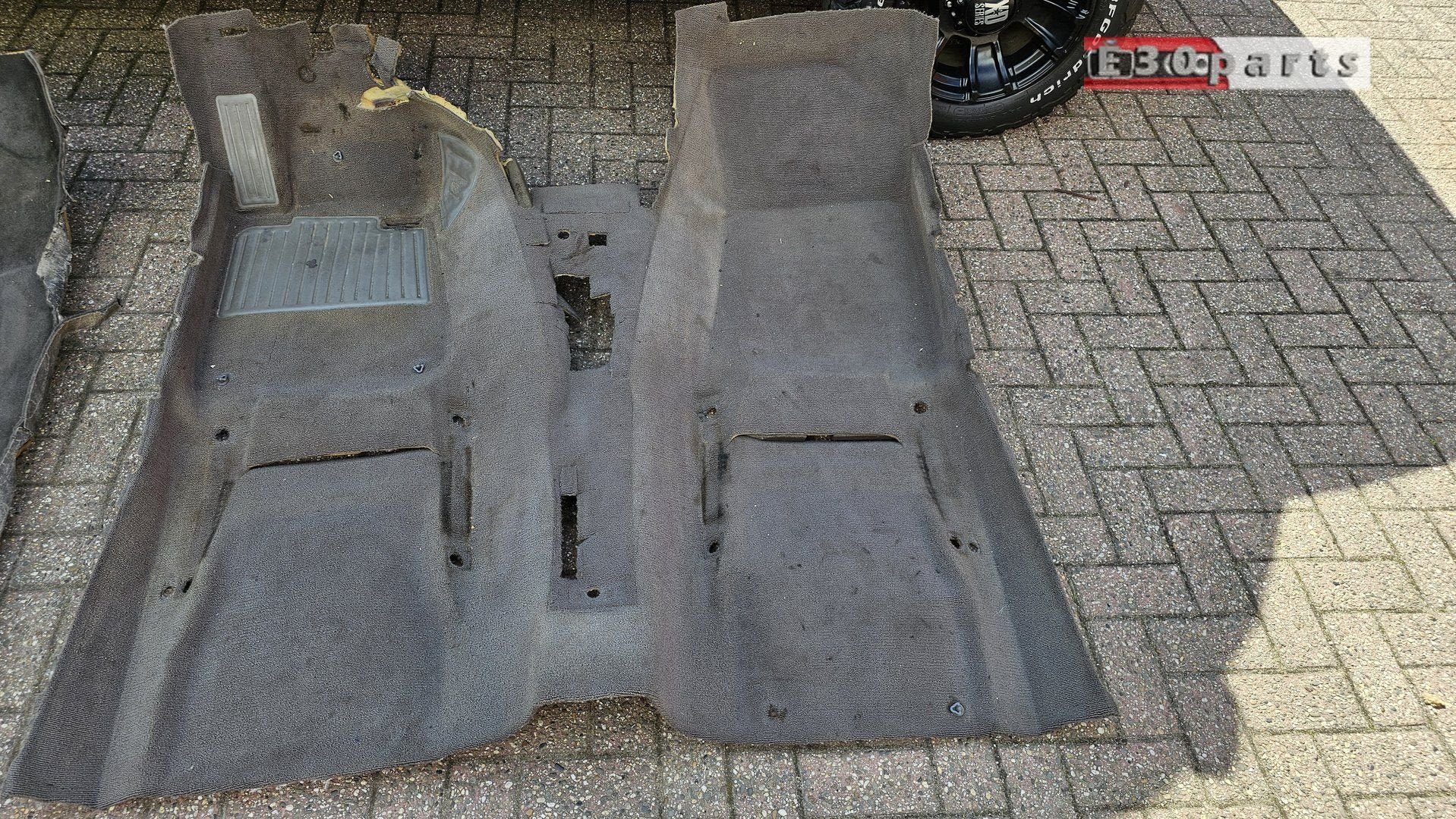 Tapijt vloerbedekking bruin BMW 3 serie E30 sedan TAPIJTE30-, Ophalen, Gebruikt, -, -