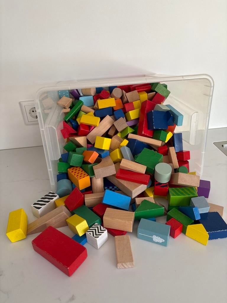 Grote bak met houten bouwblokken, Ophalen of Verzenden, Gebruikt, Overige merken