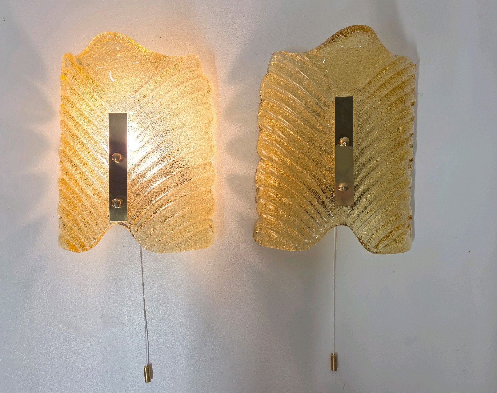 Century wandlamp messing acanthusblad jaren 60 Murano Italië, Huis en Inrichting, Lampen | Wandlampen, Ophalen, E14 (klein), Zo goed als nieuw