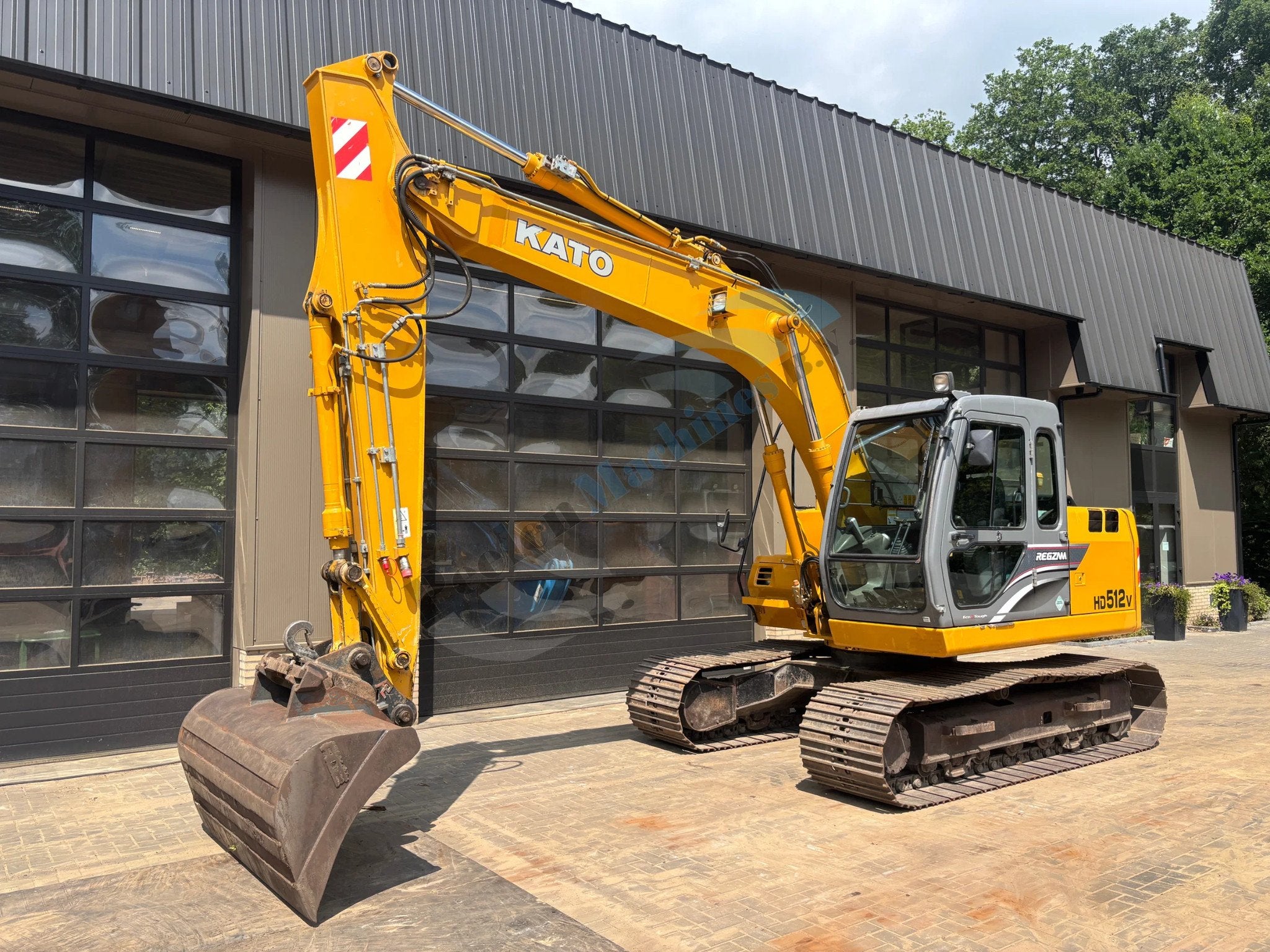 Kato HD 512 V (bj 2015), Zakelijke goederen, Machines en Bouw | Kranen en Graafmachines, Graafmachine