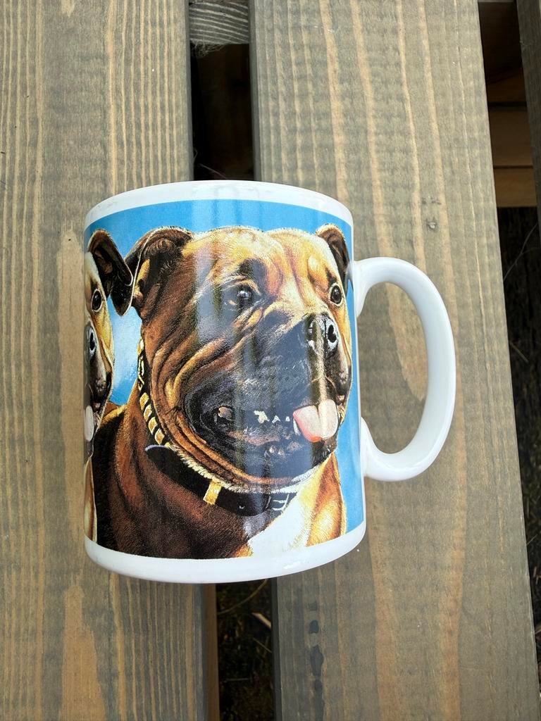 John Tams mok Staffordshire Bull Terriër, Ophalen of Verzenden, Steen/keramiek, Meerkleurig, Overige merken