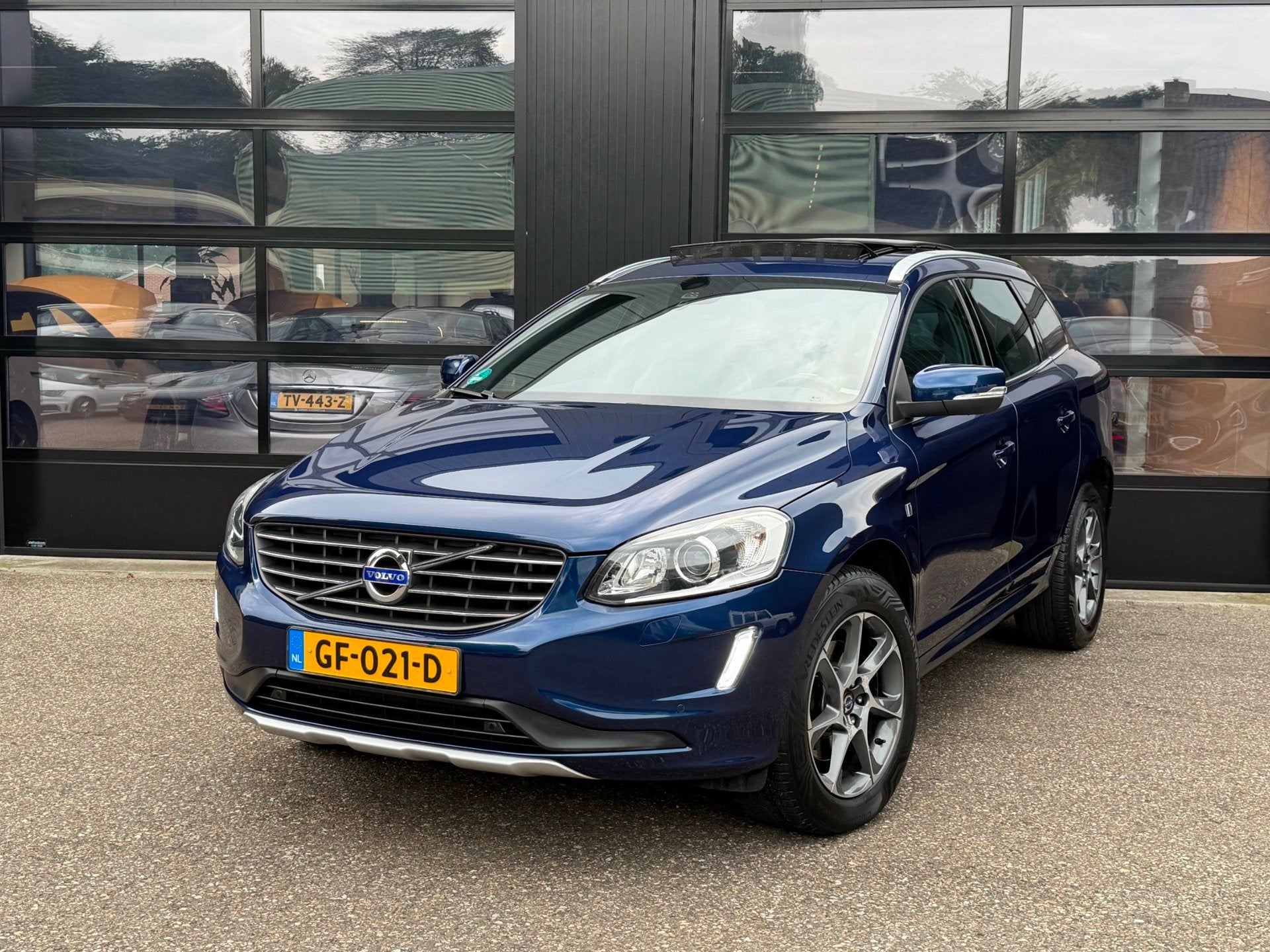 Volvo XC60 2.0 T5 FWD Ocean Race Pano Camera Trekh., Auto's, 15 km/l, Gebruikt, 4 cilinders, 1969 cc