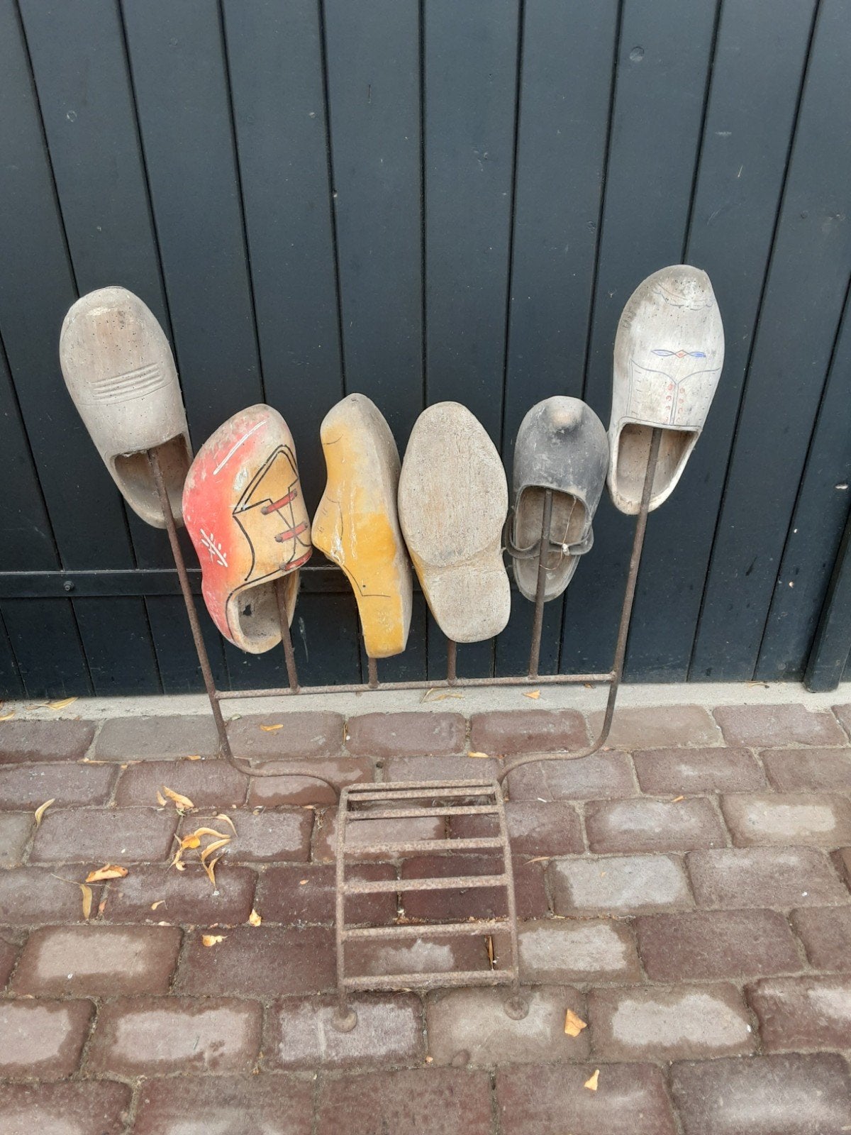 klompenrek, Ophalen