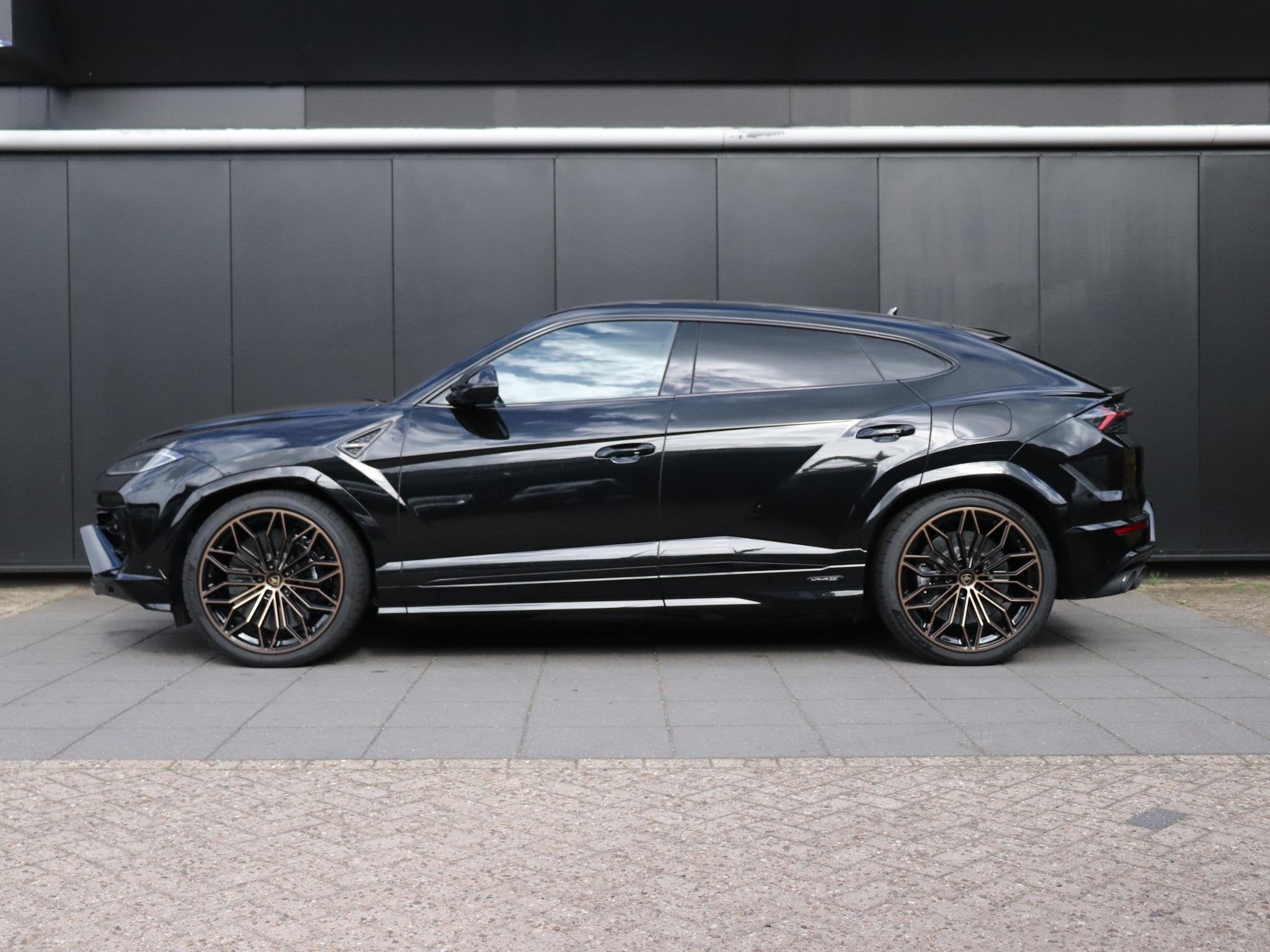 Lamborghini Urus 4.0 V8 Hybrid SE | DIREKT LEVERBAAR ! | LED, Auto's, Automaat, Dealer onderhouden, Urus, Gebruikt