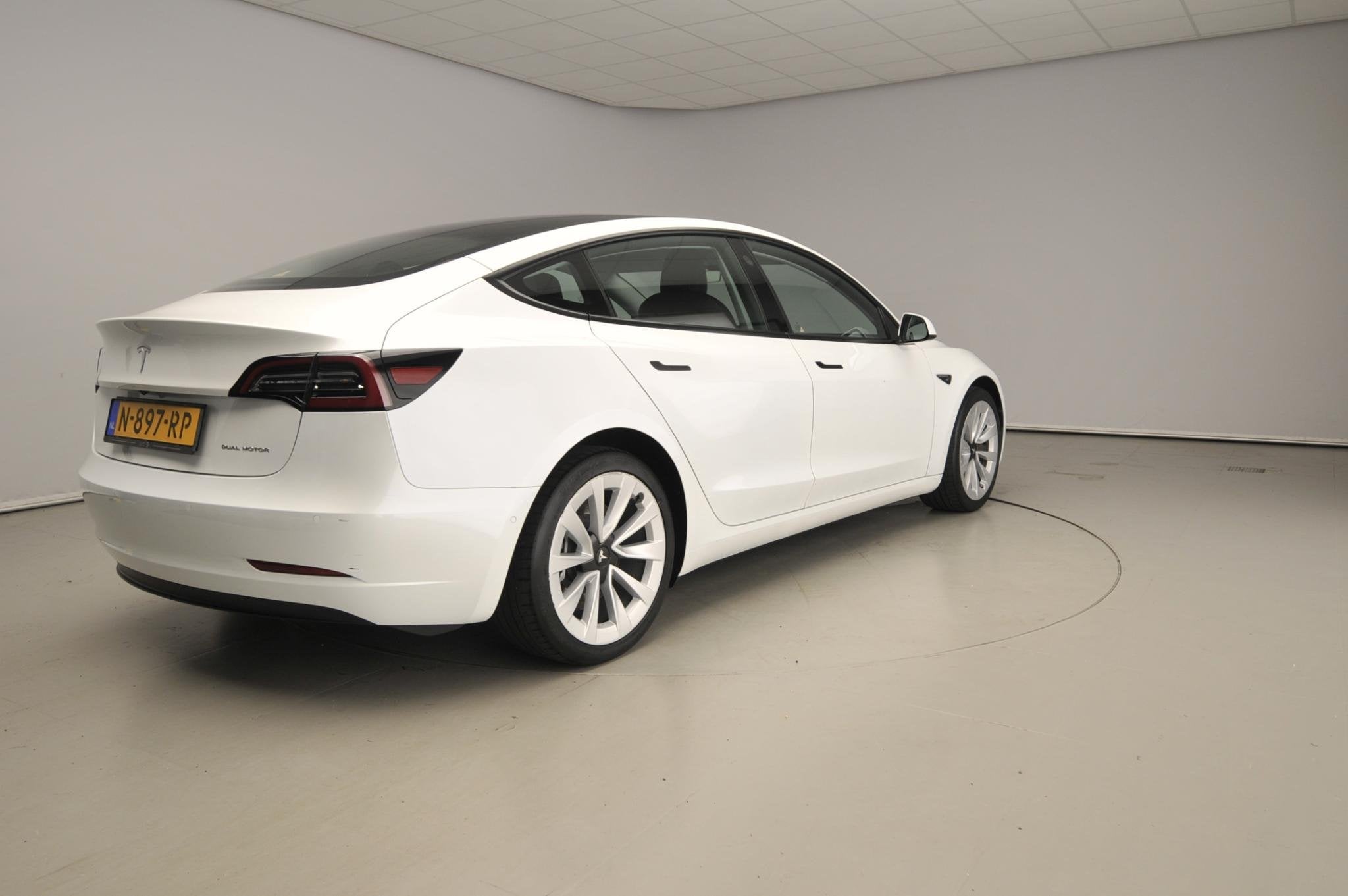 Tesla Model 3 Long Range AWD 75 kWh SoH 93,7%| Full Self Dri, Auto's, Tesla, Automaat, Stof, Gebruikt, Wit