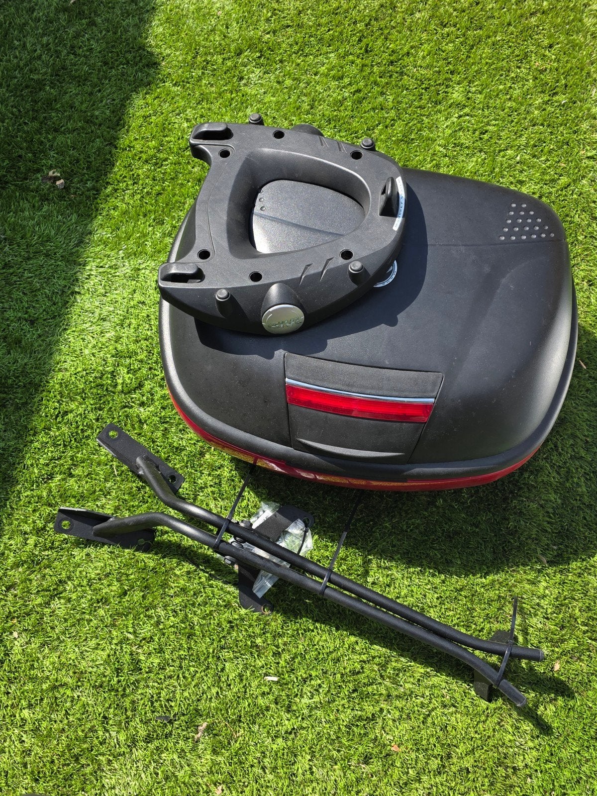 Givi Monokey Topkoffer inclusief montageplaat, Ophalen, Gebruikt
