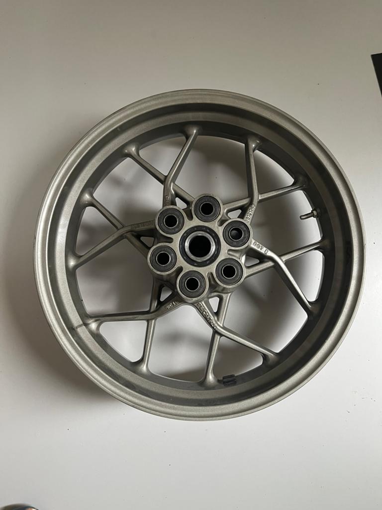 Ducati Multistrada 950 velg achter, Motoren, Ophalen, Gebruikt