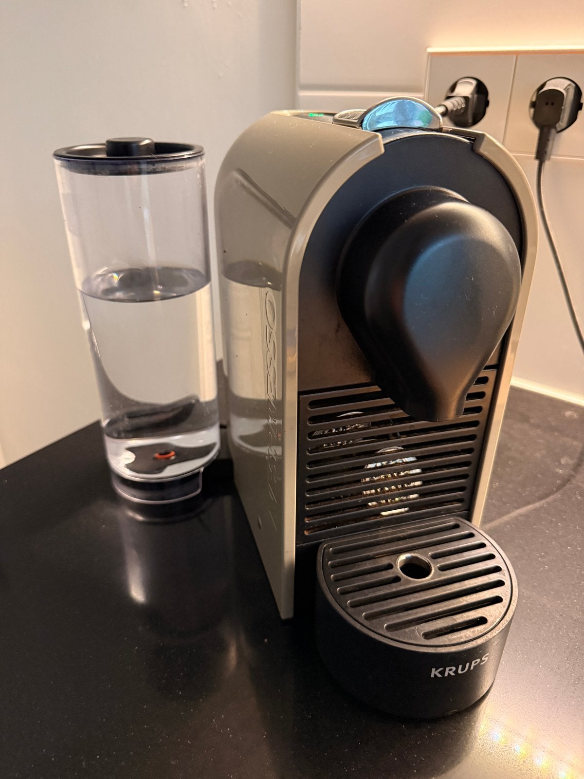 Nespresso koffiemachine - lekt, voor de handige Harry, Witgoed en Apparatuur, Koffiezetapparaten, Koffiemachine, Ophalen of Verzenden