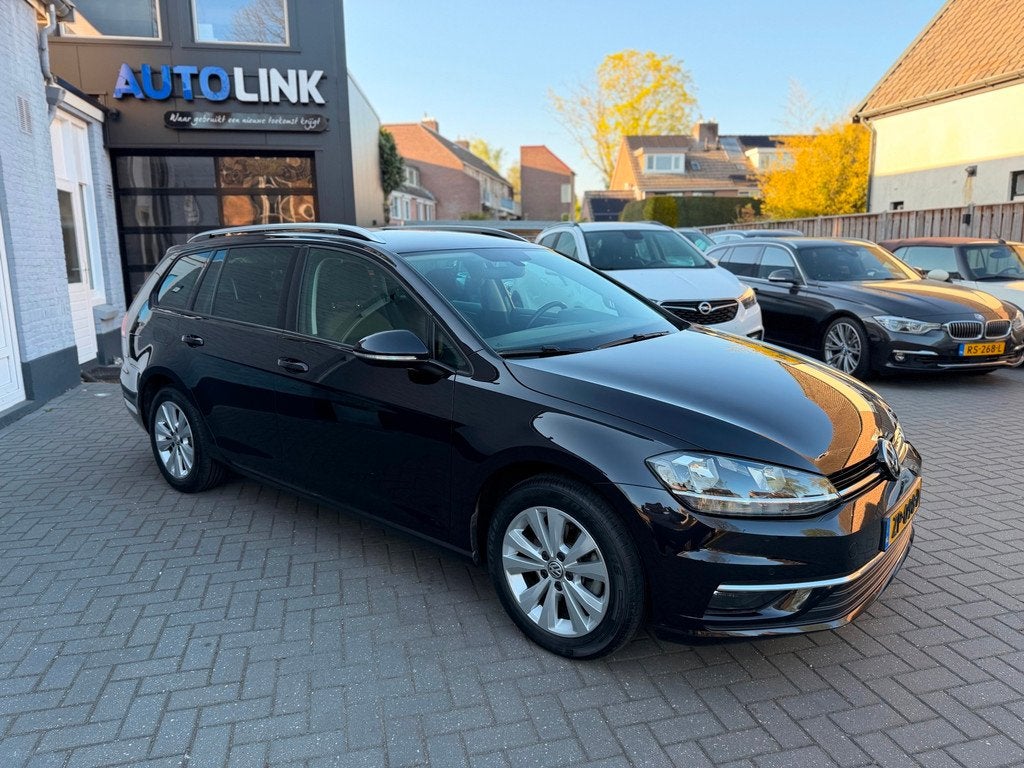 Volkswagen Golf Variant 1.6 TDI | ALCANTARA | DSG | TREKHAAK, Auto's, Volkswagen, Gebruikt, 4 cilinders, Zwart, Origineel Nederlands