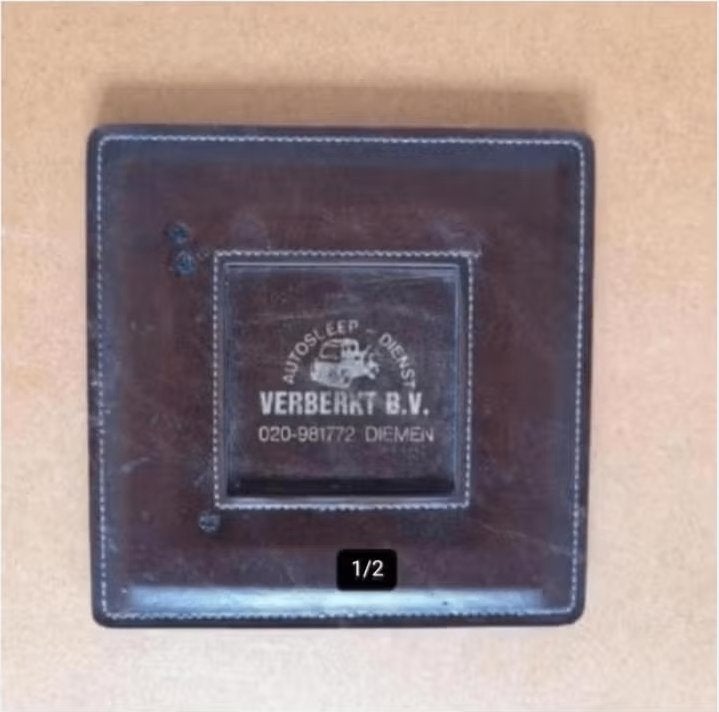 Vintage lederen kunstlederen onderzetter Verberkt BV Diemen, Ophalen of Verzenden, Gebruikt, Gebruiksvoorwerp