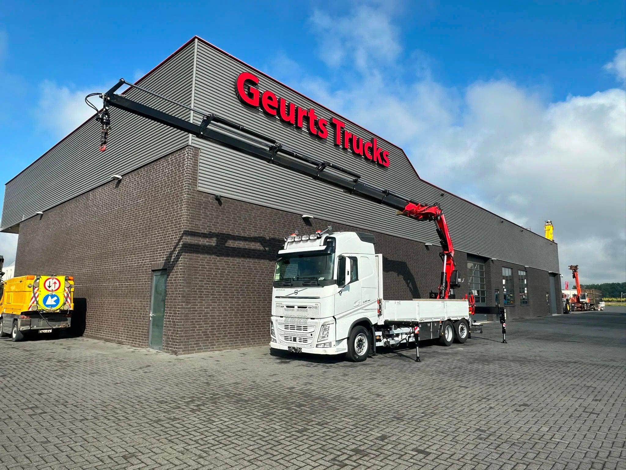 Volvo FH 540 6X2 BAKWAGEN + FASSI 545 RA.2.26 KRAAN/CRANE/KR, Automaat, Euro 6, Wit, Bedrijf