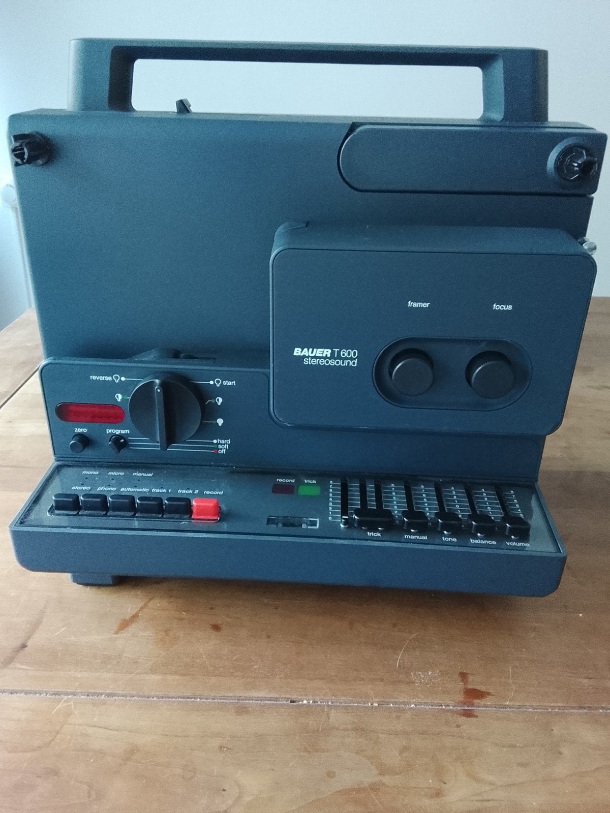 Bauer T 600 Stereosound Super 8 projector, Ophalen