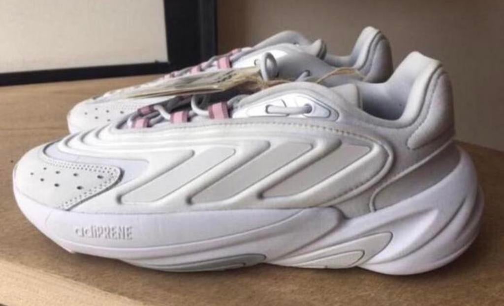 Adidas Adiprene Ozelia sneakers wit met roze details, Wit, Nieuw, Ophalen of Verzenden, Sneakers of Gympen