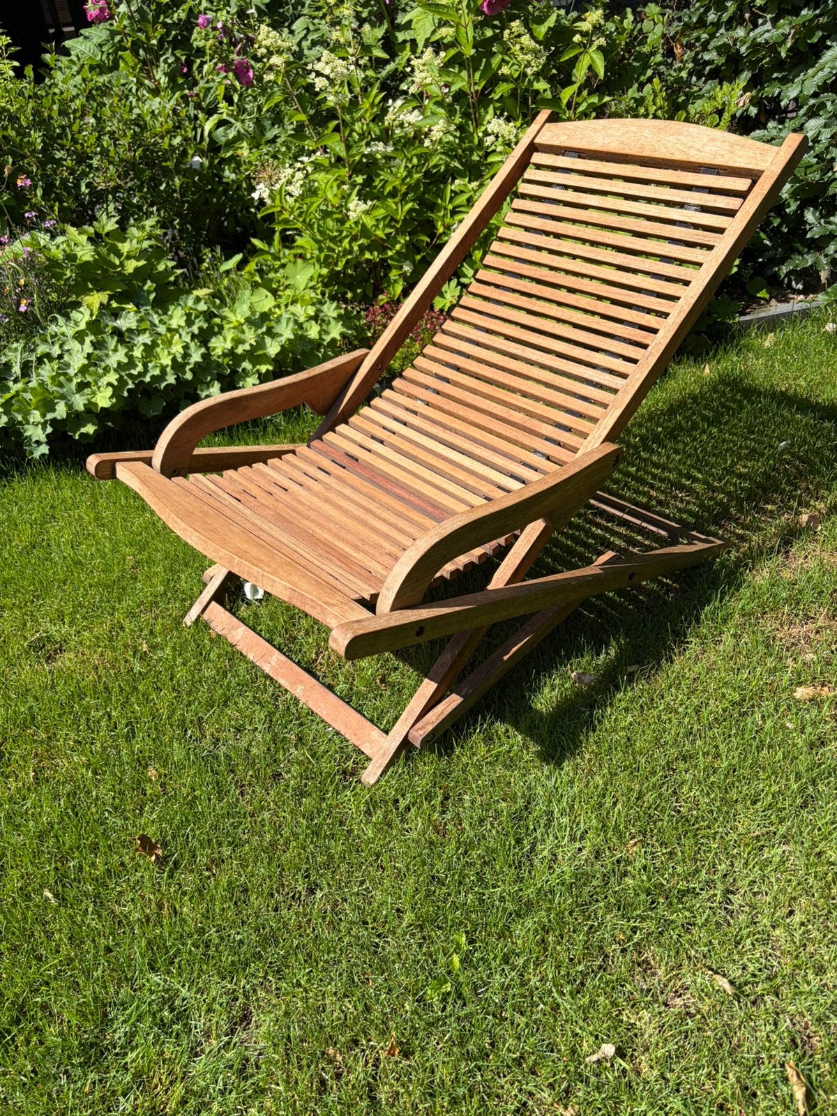 Heerlijke hardhouten ligstoel voor tuin of terras opklapbaar, Ophalen, Zo goed als nieuw, Hout