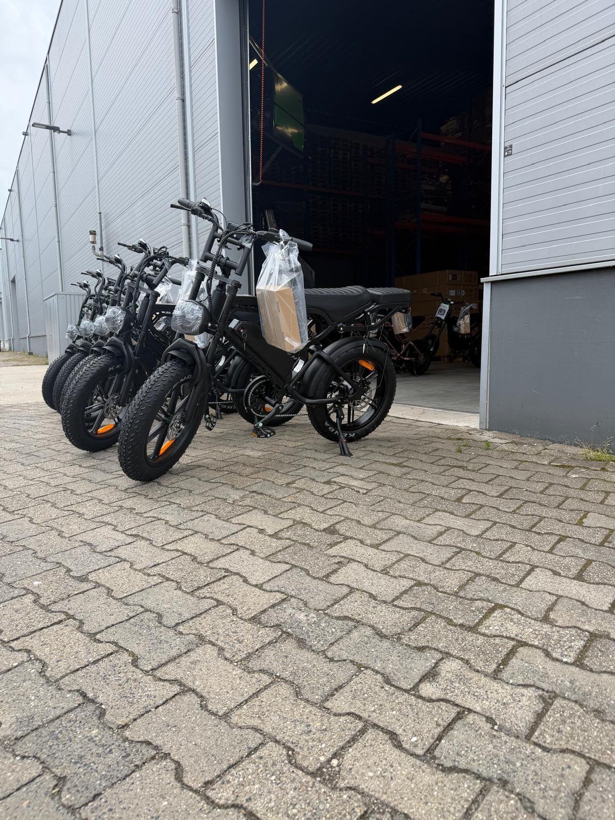 Foto 2 van Fatbike V20 pro | V8 | GT2000 | Mini | GT16 |  Showroom open