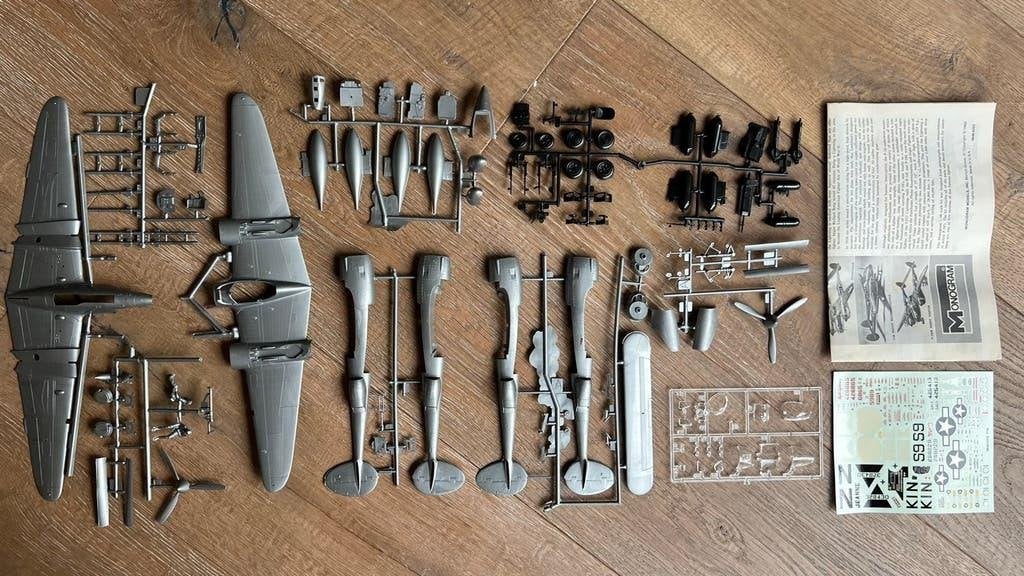 1/48 Monogram P-38 Lockheed Lightning, Nieuw, Groter dan 1:72, Vliegtuig, Ophalen