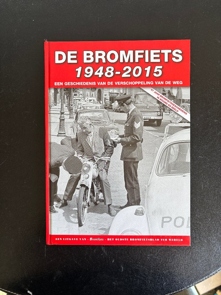 Jacob van den Berg - De bromfiets, verschoppeling van de weg, Ophalen of Verzenden, Zo goed als nieuw, Jacob van den Berg, Algemeen