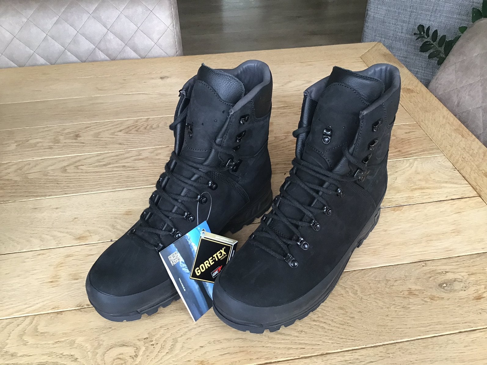 Meindl Island M1 berg/wandelschoenen 300B is maat 46 NIEUW, Ophalen of Verzenden, Nieuw, Schoenen