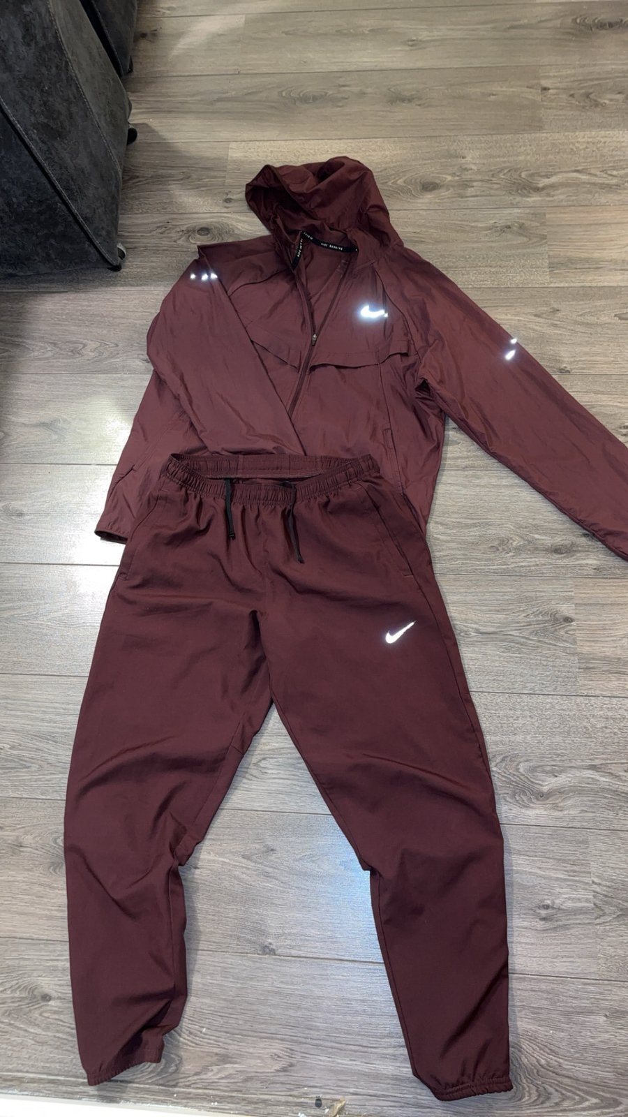 Nike Miller Trainingspak, Maat 48/50 (M), Ophalen of Verzenden, Zo goed als nieuw, Rood
